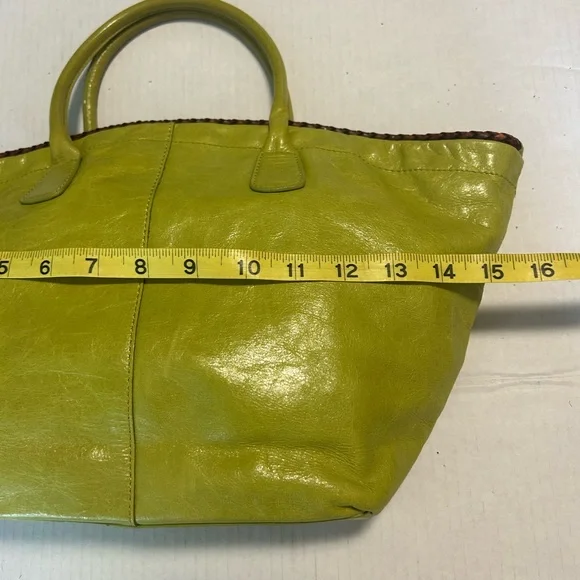 CLAUDIA FIRENZE bright Green Spacious inside medium bag / tote . Italy - Picture 6 of 15